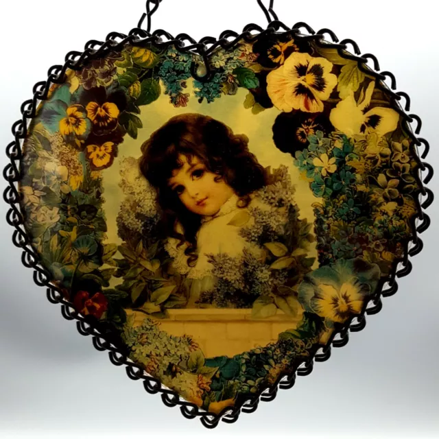 Victorian Girl & Flowers Sun Catcher - Heart Chain Frame - Photographic Detail 3