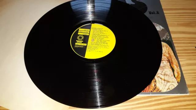 LP 33T KINKS " Golden hour of the kinks Vol 2 " GH 558 UK 1973 EX/VG+ 2