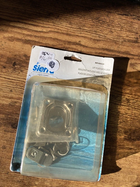 MP49530 MarineWorks Boat Lift Latch Plate w/Lock & Key