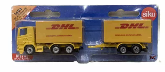 SIKU 1694 TRUCK WITH TRAILER DHLWxLxH (in mm): 152x28x35. New In Box