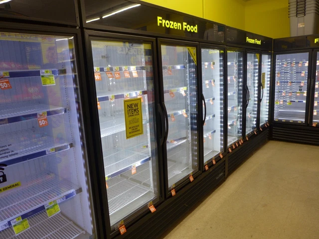 2016 True GDM-72F-HC Three Door 78" LED Glass Display Freezer 220V, #8925897