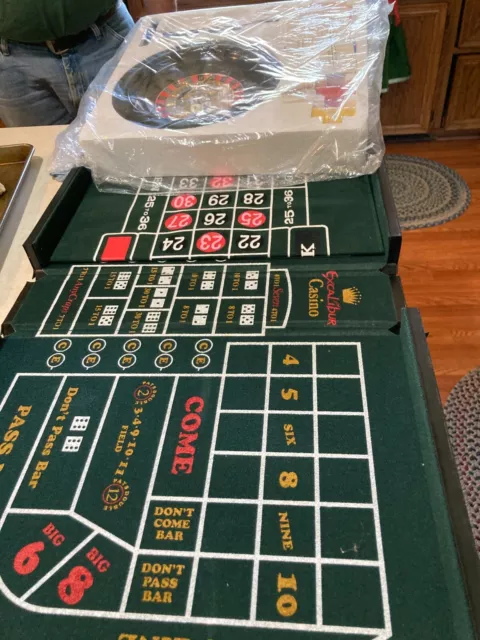 Portable roulette table and wheel NEW with play mat for 3 games