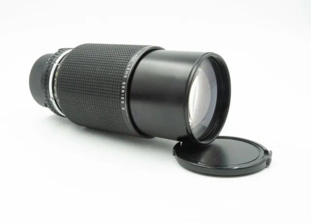 Nikon 70-210mm f4 Ais Series-E manual focus Telephoto Macro Zoom lens