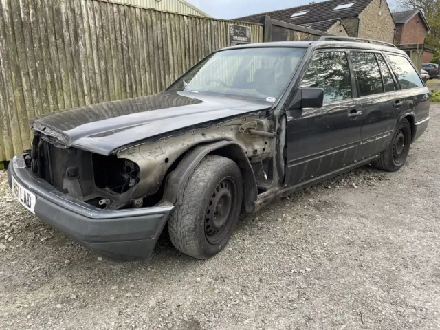 BREAKING 1994 Mercedes 230TE  Estate W124 S124, Blue Black