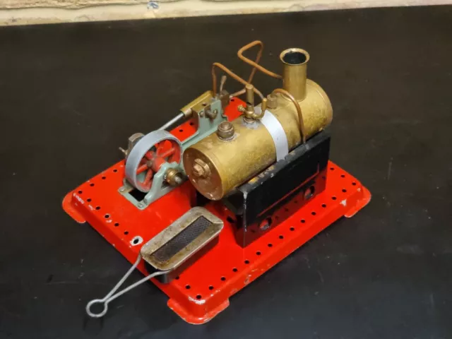 Live steam Mamod SE2 engine.