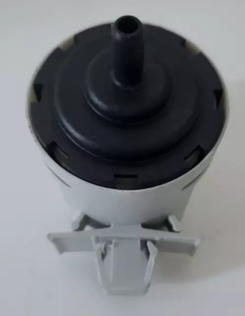 CANDY Pressostat 41042893 pour lave linge 12103DBBE/1-47