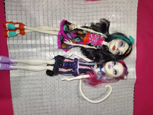 Monster High Dolls X2