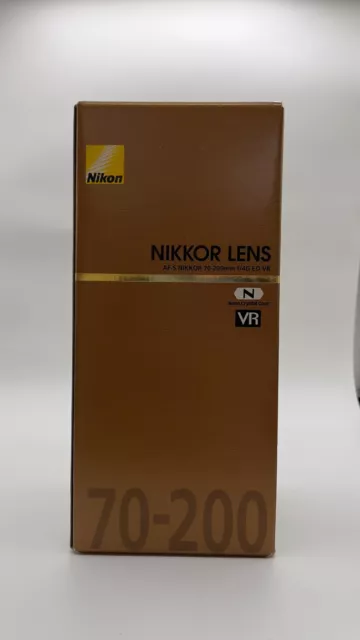 Nikon Nikkor AF-S 70-200mm f/4 ED VR lens in mint condition, boxed.
