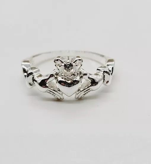 Avon RING CLADDAGH Size 8 Cocktail Ring 2013 Avon Silver tone #8