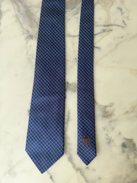Cravate En Soie Hermès Bleue Numérotée - Occasion, Pour Homme