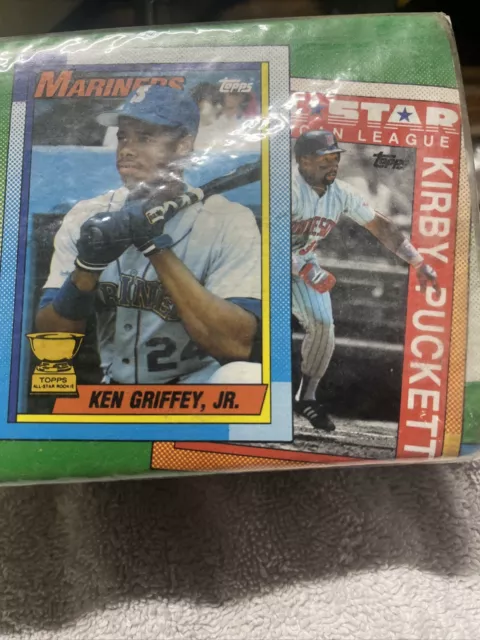 Topps Factory Sealed Official 1990 Baseball Complete Set. 792 Cards