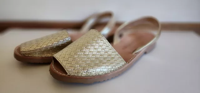 Womens Petit Barcelona Gold Ankle Strap Open Toe Flat Shoes Size 42