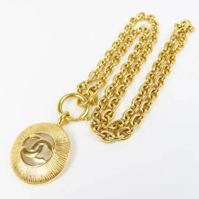CHANEL CHAIN NECKLACE Gold Plated Round CC Logo Pendant Metal Vintage  Authentic $418.87 - PicClick