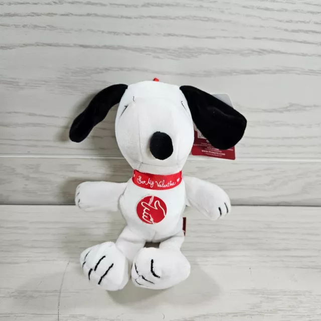 Peanuts Snoopy Be My Valentine 8"  Plush Toy Plays Kissing Sounds NEW w/ TAGS