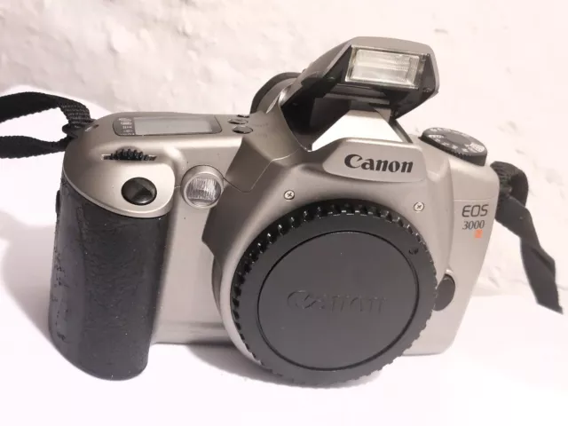 Canon EOS 3000 N 35mm Analog Spiegelreflexkamera Boddy mit Tasche