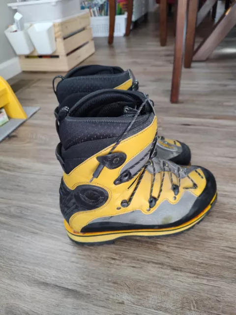 La Sportiva Spantik - Mountaineering, Ice Climbing Boots - EU 42