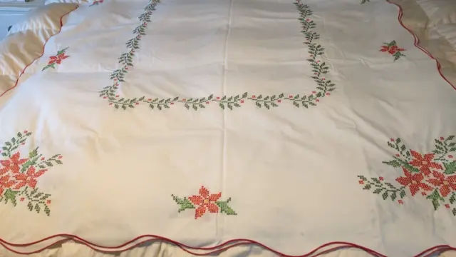 Vintage  XL Embroidered Christmas Holly Table Cloth & Set of 12 Matching Napkins