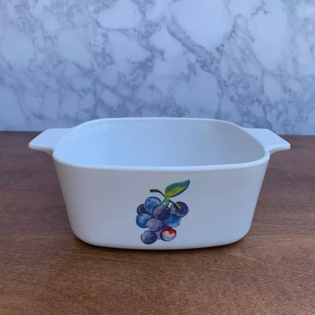 Corning Ware Corelle- Grapes Fruit Basket Design 1.51 Liter Casserole Dish