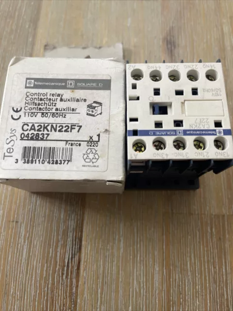 Telemecanique CA2KN22F7 Control Relay