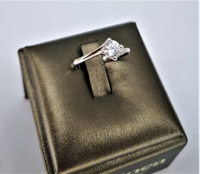 Anello solitario sales zircone oro 750