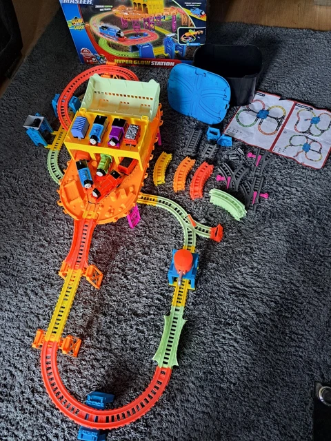 THOMAS FRIENDS TrackMaster Hyper Glow Station Glowing Track
