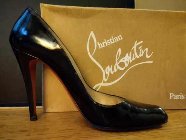 Chaussures Escarpins ouverts Christian Louboutin modèle Pigalle taille 40