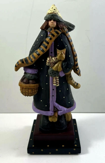 Vintage 1997 Williraye Studio Cat Lady 6" Figurine WW2301 Scarf Basket Coat