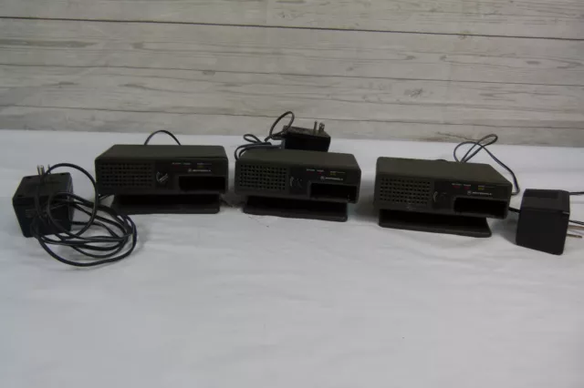 Lot of 3 - Motorola NRN4985B Minitor II Base Station with Power Adapter