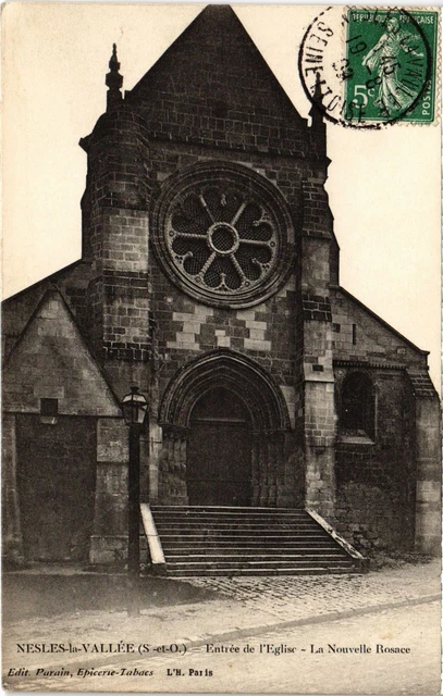 CPA Nesles Entree de l'Eglise (1317895)