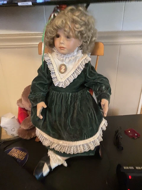 porcelain dolls collectible