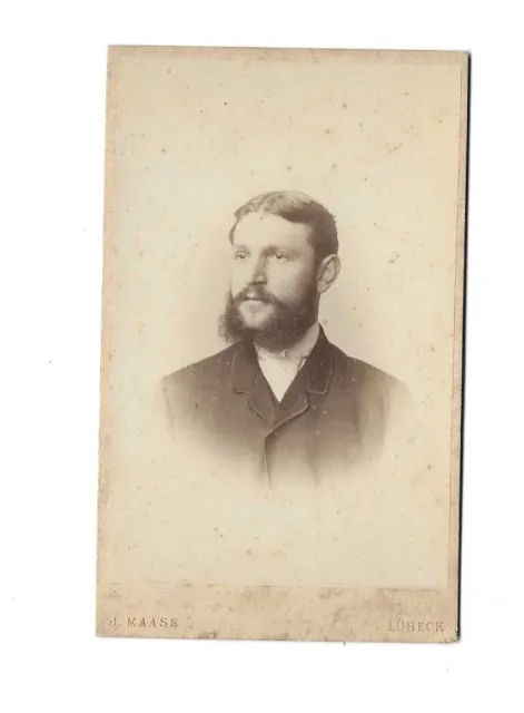 4843 CDV * Herrenporträt mit Bart * Lübeck um 1880