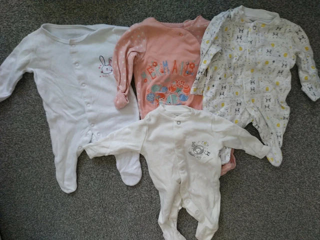 Lot Vêtements Bébé Fille - Gilet Manches Courtes Nouveau-né - Occasion Très Bon état