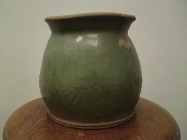 Southeast Asia Thai Sawankhalok green celadon ware earthenware Pot Jar urn