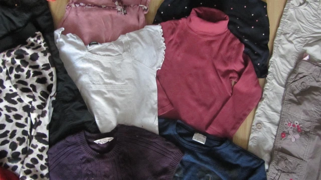 BUNDLE GIRLS 6-7 YEARS CLOTHES, tops, trousers, leggings, jumper 3