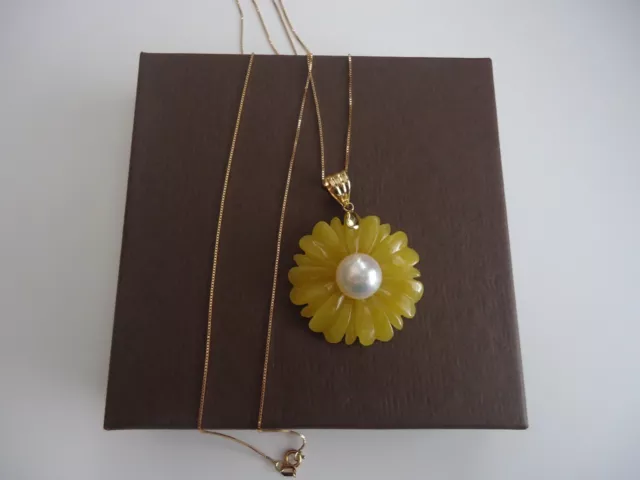 Designer 14k Yellow Gold Pearl Yellow Jade Flower Pendant Necklace