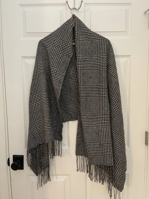 JCrew Womens One Size Fits Most Black White Wool Acrylic Cape Wrap Casual Chic