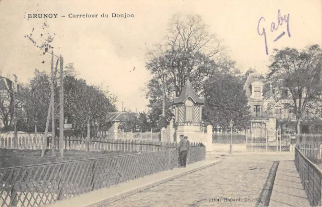 Cpa 91 Brunoy Carrefour Du Donjon