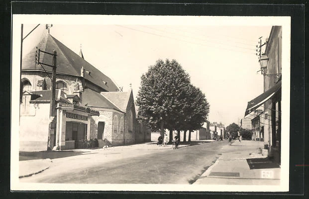 CPA Saint-Jean-le-Blanc, Place de l'Eglise and Grande Rue