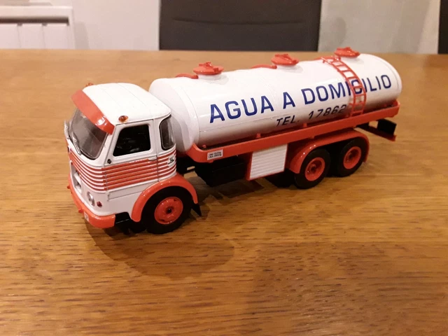 Camion Miniature Pegaso Comet Agua 1967 à L'échelle 1/43 - Série "Camions D'autrefois" N°100 - Occasion