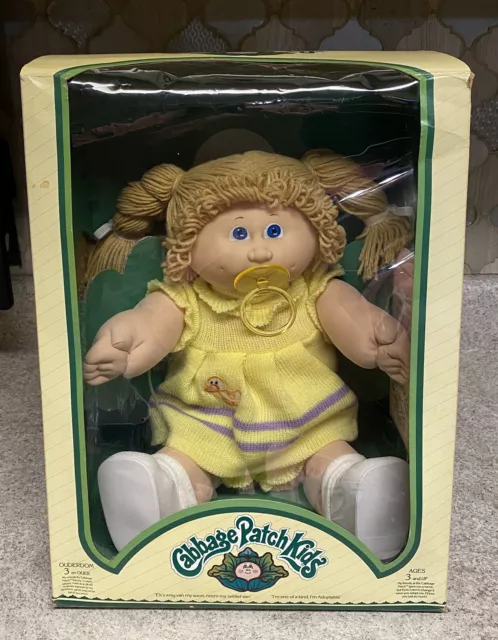 1984 Tri Ang Pedigree Cabbage Patch Doll w/paci