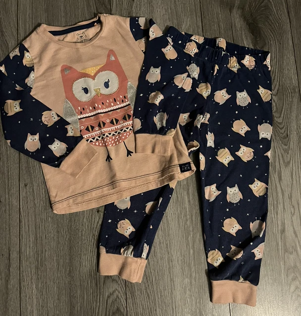 girls bundle of clothes 3-4 yrs.                       (c14) 6