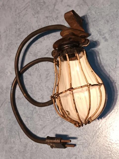 Design Ancienne Lampe d'Atelier - Ancienne Baladeuse Industrielle