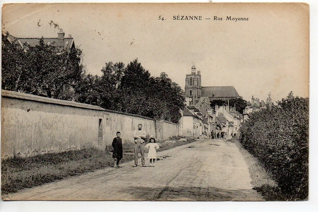 SEZANNE - Marne - CPA 51 - rue moyenne