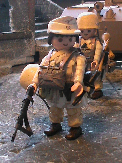 Figurine PLAYMOBIL Custom – Fallschirmjäger (Hollande 1940) – Réf. 0468 – Occasion