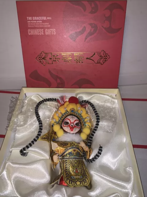 THe Graceful Doll for peking opera chinese in box