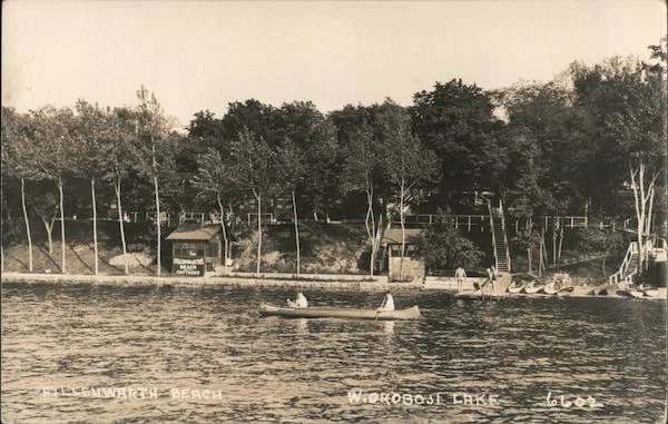 1946 RPPC Arnolds Park,IA Fillenwarth Beach,West Lake Okoboji Dickinson County