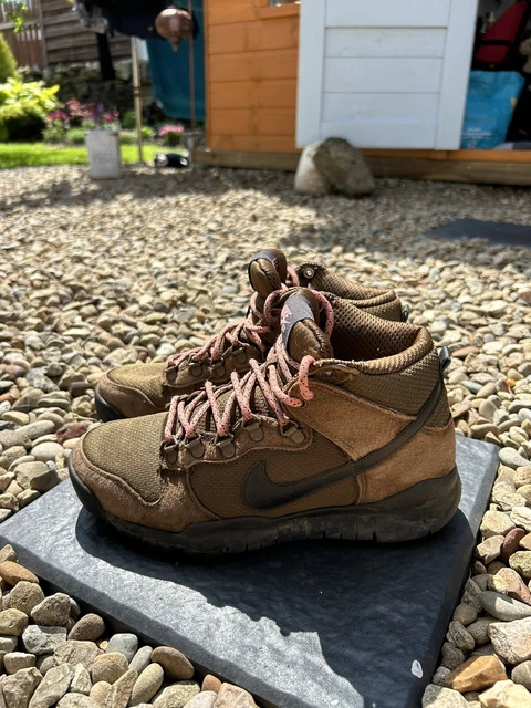 nike sb boots brown