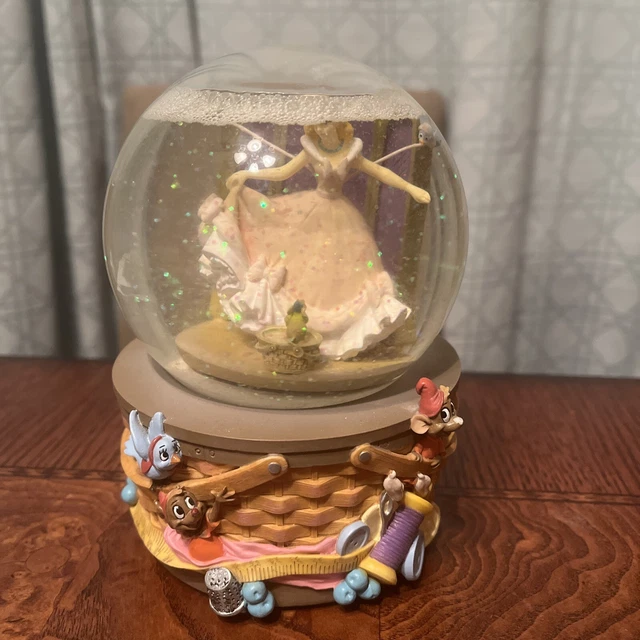 DISNEY CINDERELLA MUSICAL Snow Globe Enesco A Dream Is A Wish Your