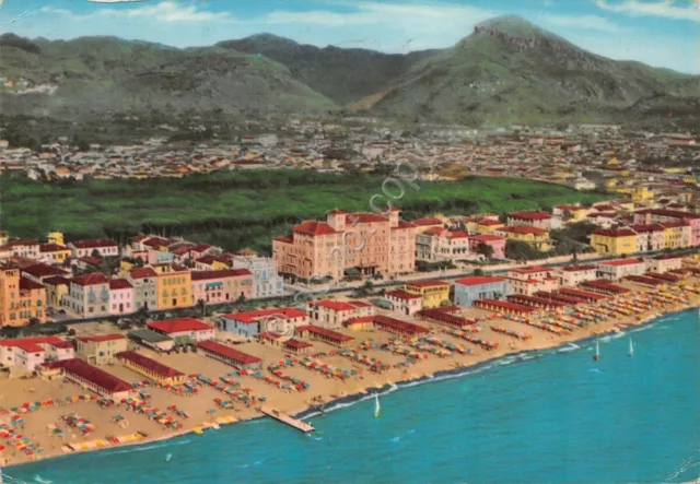 Cartolina Viareggio Panorama aereo spiaggia (Lucca)