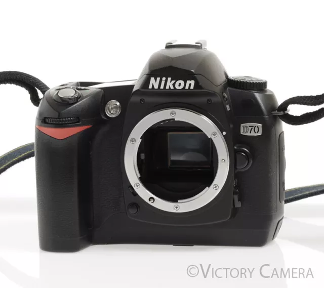 Nikon D70 6.1MP Digital SLR Camera Body w/ Battery & Charger -~13,300 Shots-